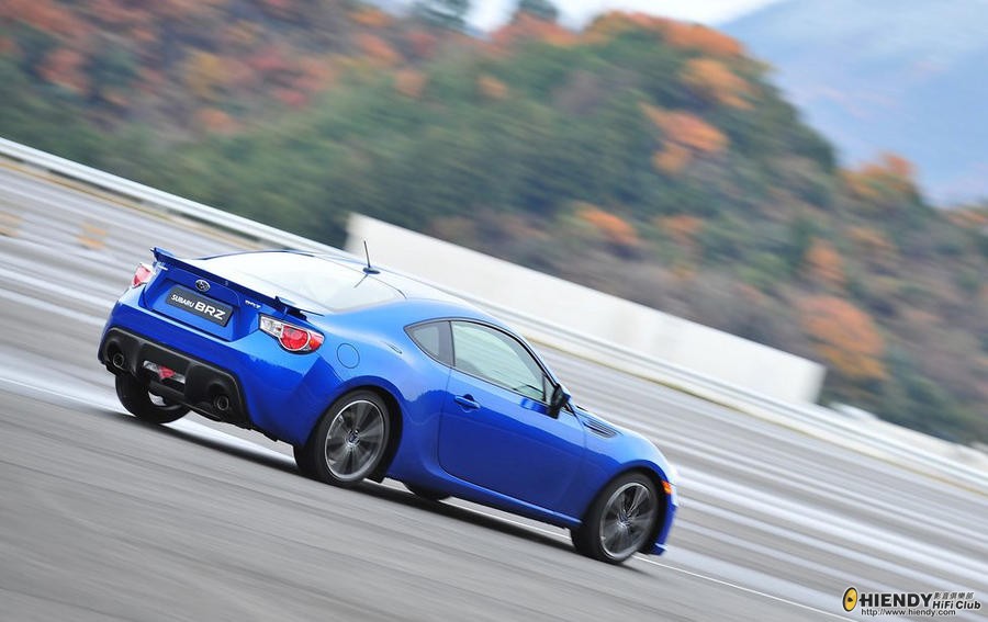 subaru-brz_2013_1024x768_wallpaper_91.jpg