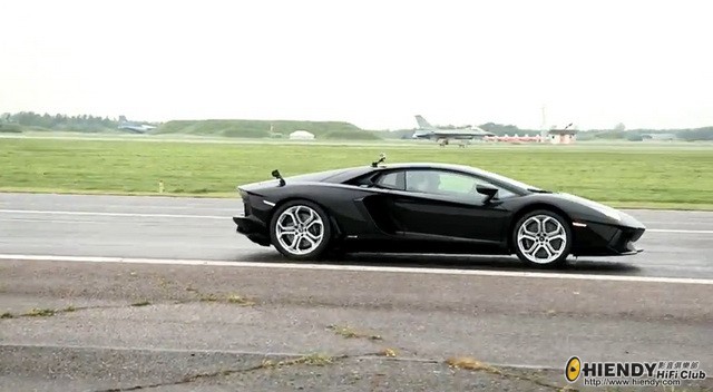 lambo-lp700-4-vs-f-16.jpg