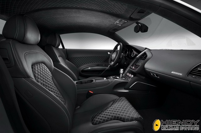 15-2013-audi-r8.jpg