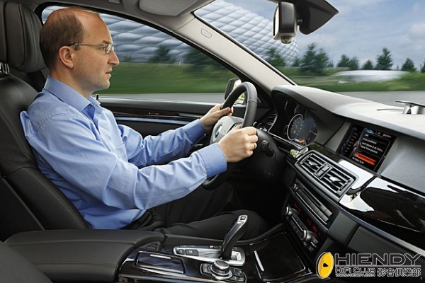 BMW-ConnectedDrive-2012-01-600x400.jpg