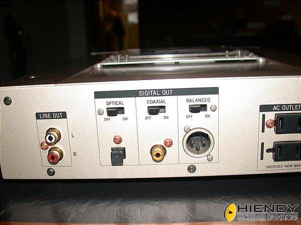 SONY CDP X5000 B.jpg