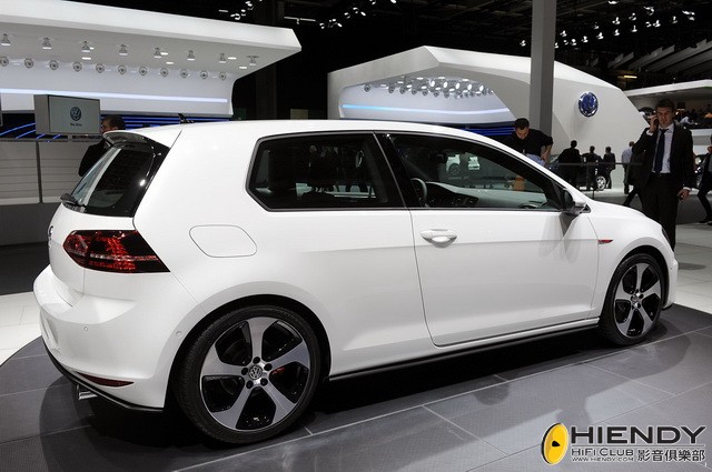 04-volkswagen-gti-mkvii-paris.jpg