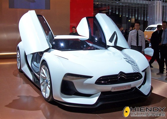 02cit-gt_parlv_08_opt.jpg