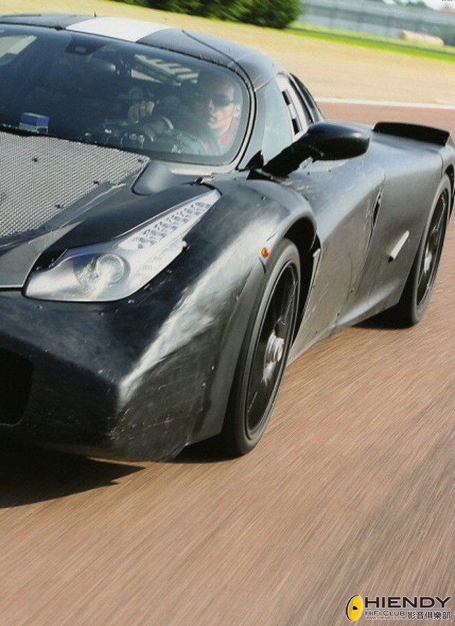 foto-spy-ferrari-nuova-enzo-02.jpg