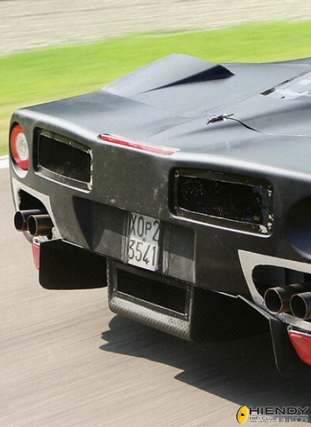 foto-spy-ferrari-nuova-enzo-04.jpg