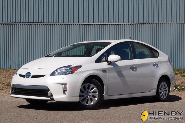 01-2012-toyota-prius-plug-in-fd.jpg