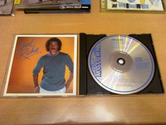 Lionel Richie 銀圈版  SOLD