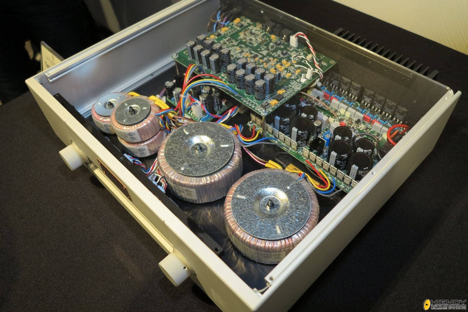 telo390-5.jpg