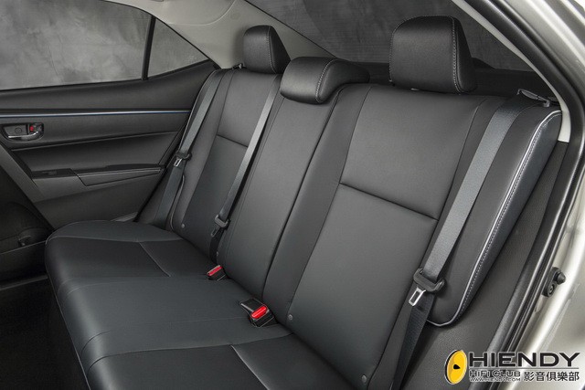 033-2014-toyota-corolla.jpg