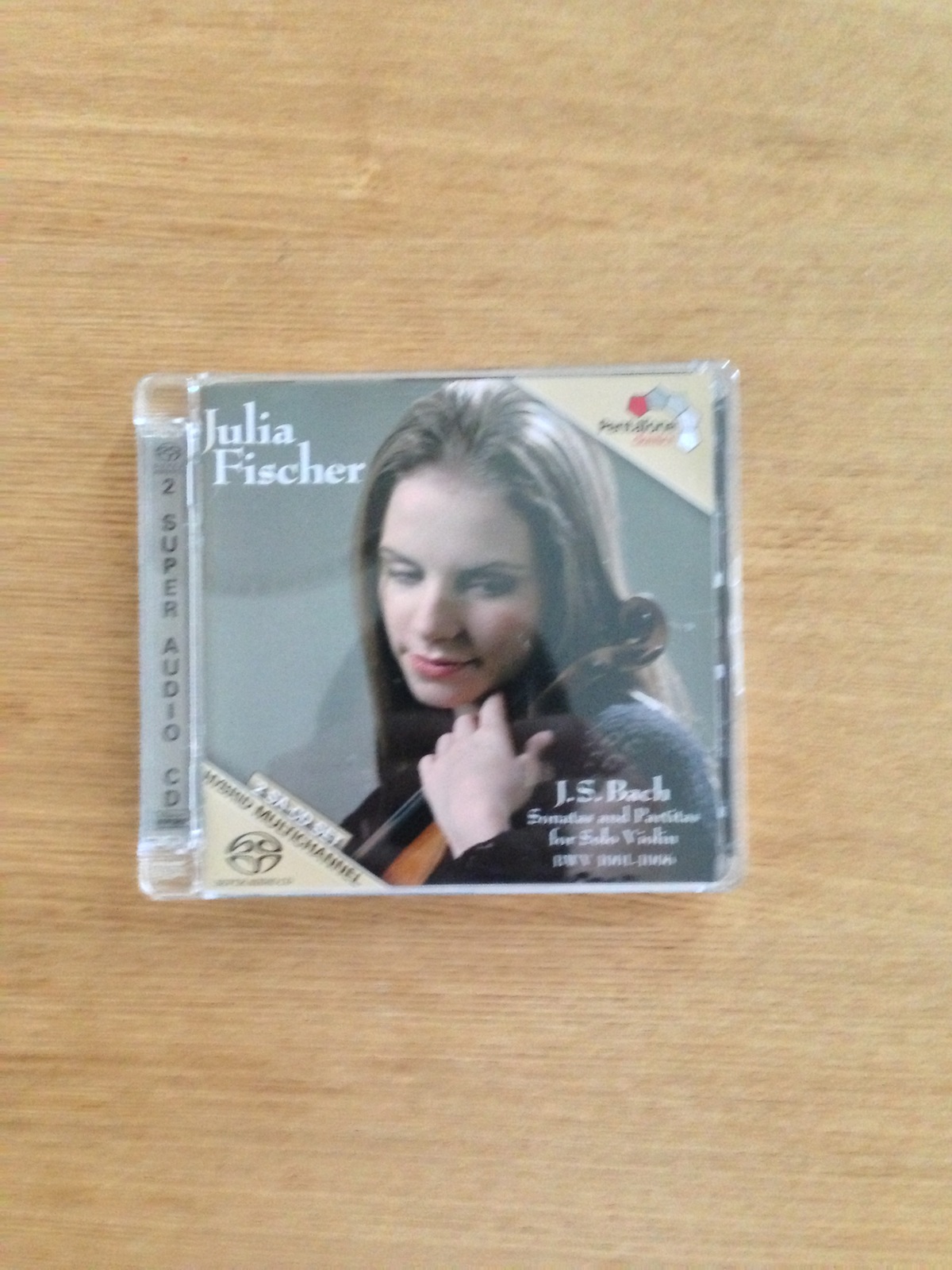 Julia Fischer - Bach's complete sonatas and partitas for solo violin (2 SACD Hybrid) (SOLD 已售)