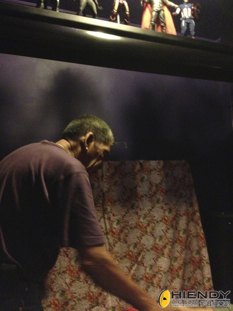 順便整兩個架放公仔 