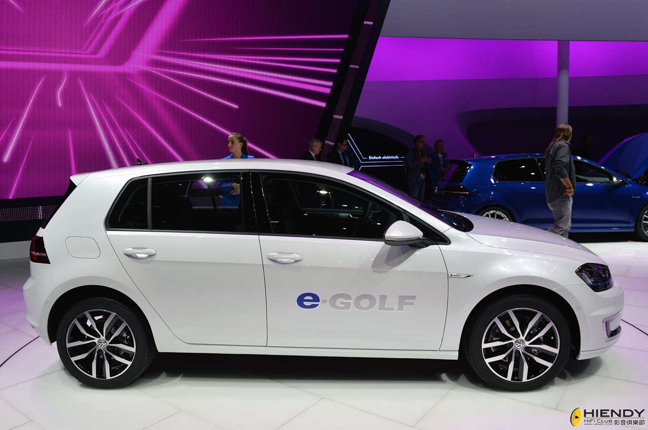 2015_VW_e-Golf_06.jpg