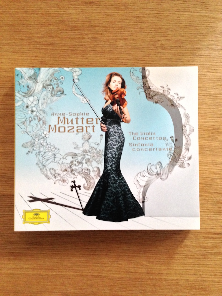 Mutter - Mozart Violin Concertos and Sinfonia concertante (2CD, 日版) (SOLD 已售)