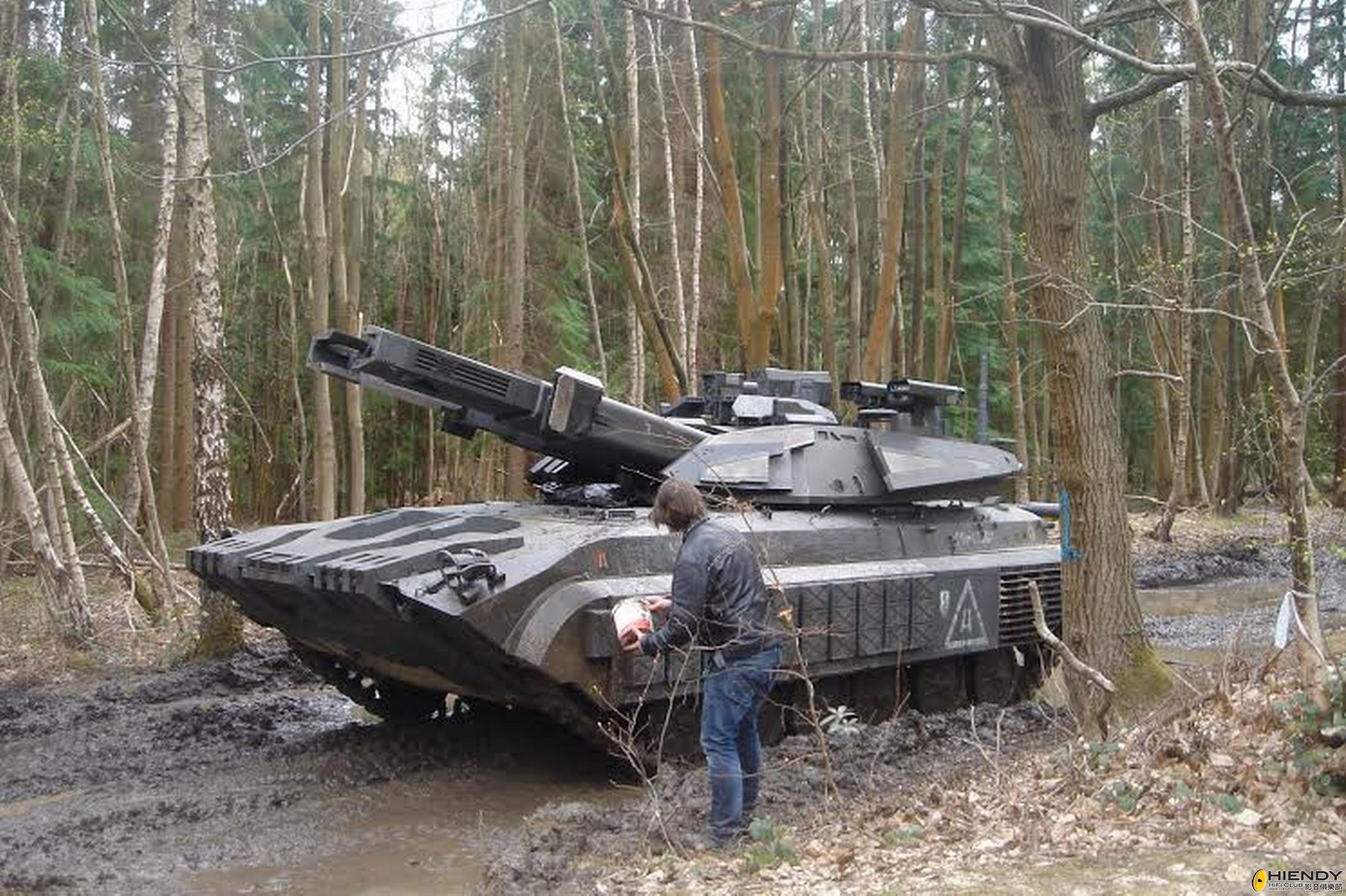 Avengers-filming-in-Hampshire-woods-3395320.jpg
