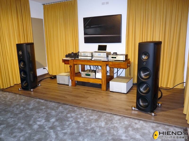 MProject at Milan Show 11-2014 2.jpg