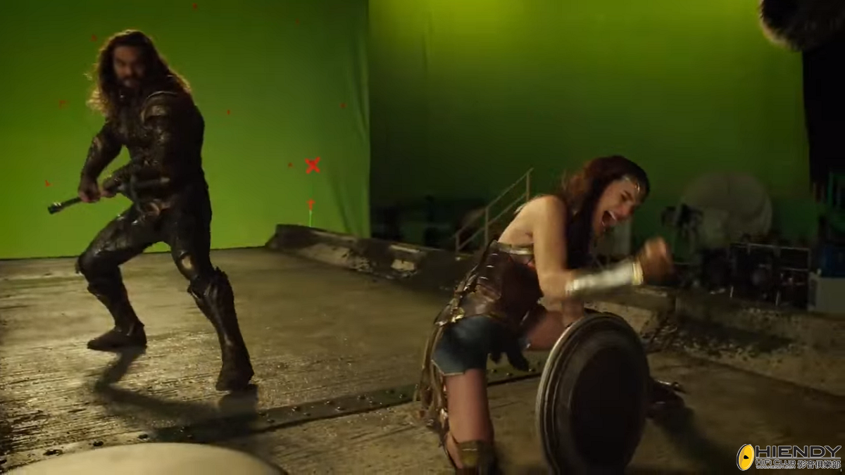Justice_League_-_Detrás_de_escenas_30.png