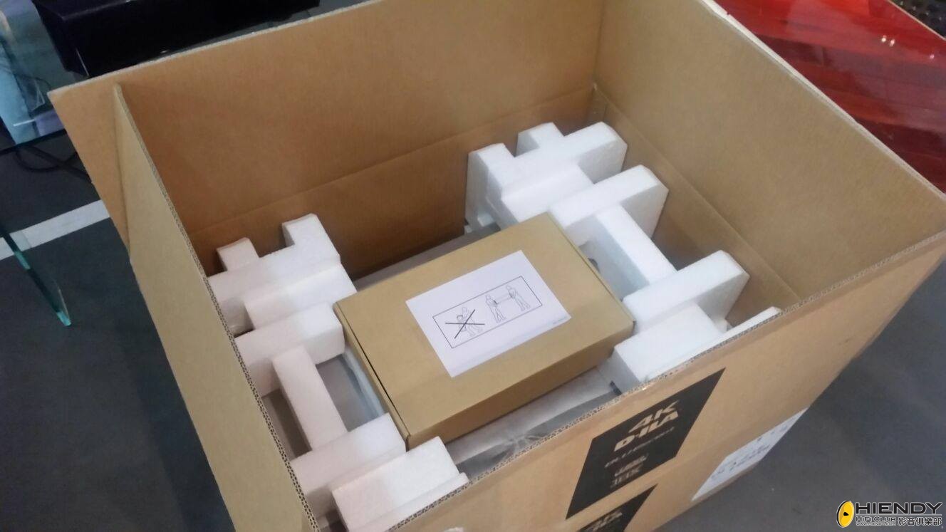 Z1 box2.jpg