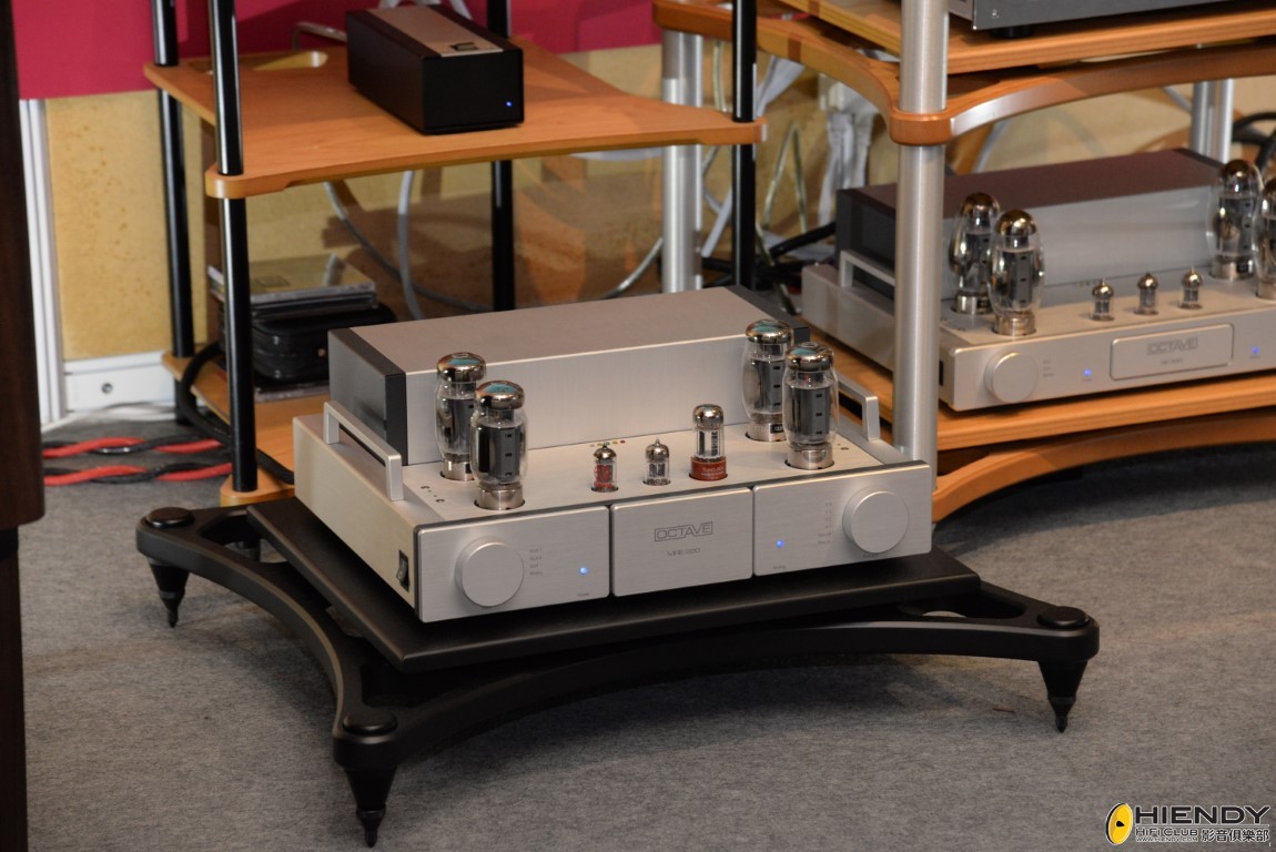 DSC_5618 (Medium).jpeg