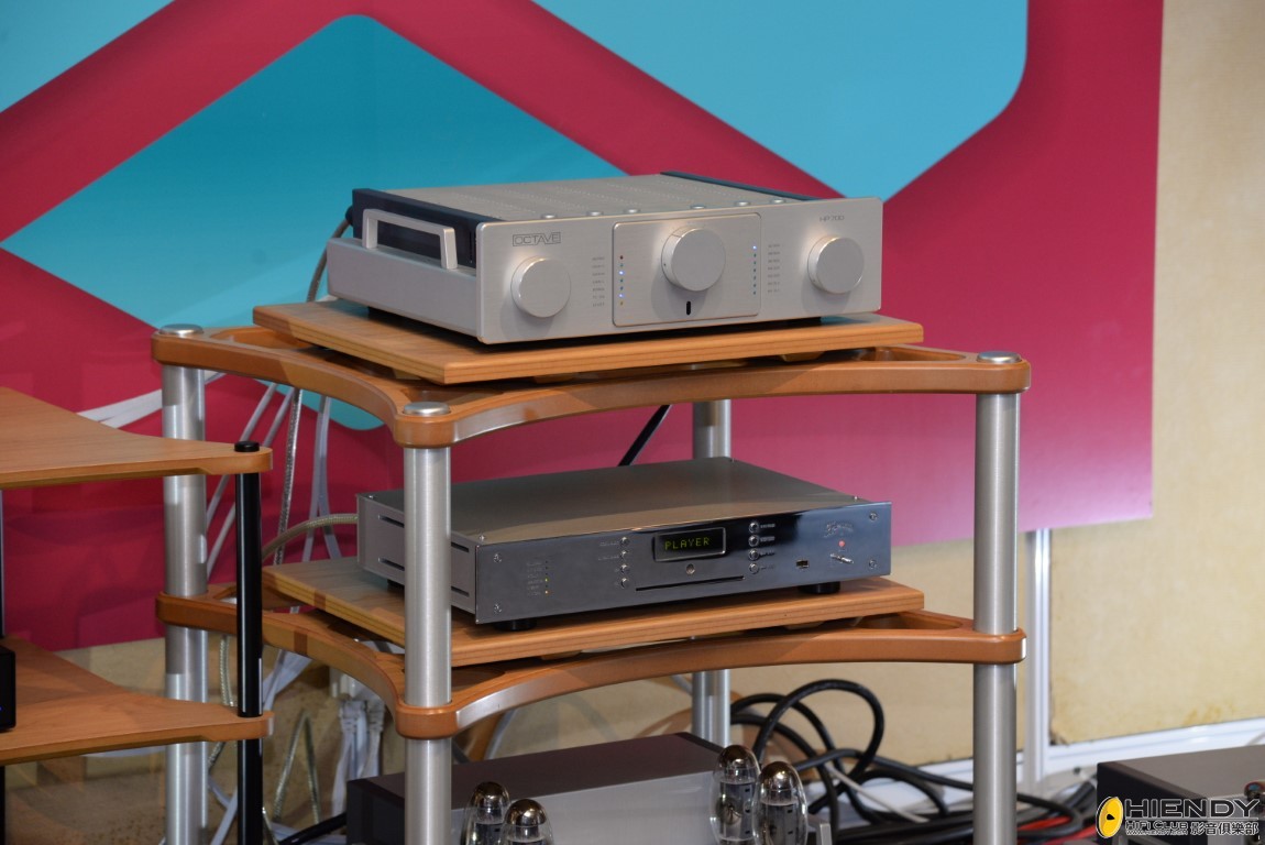 DSC_5620 (Medium).jpeg