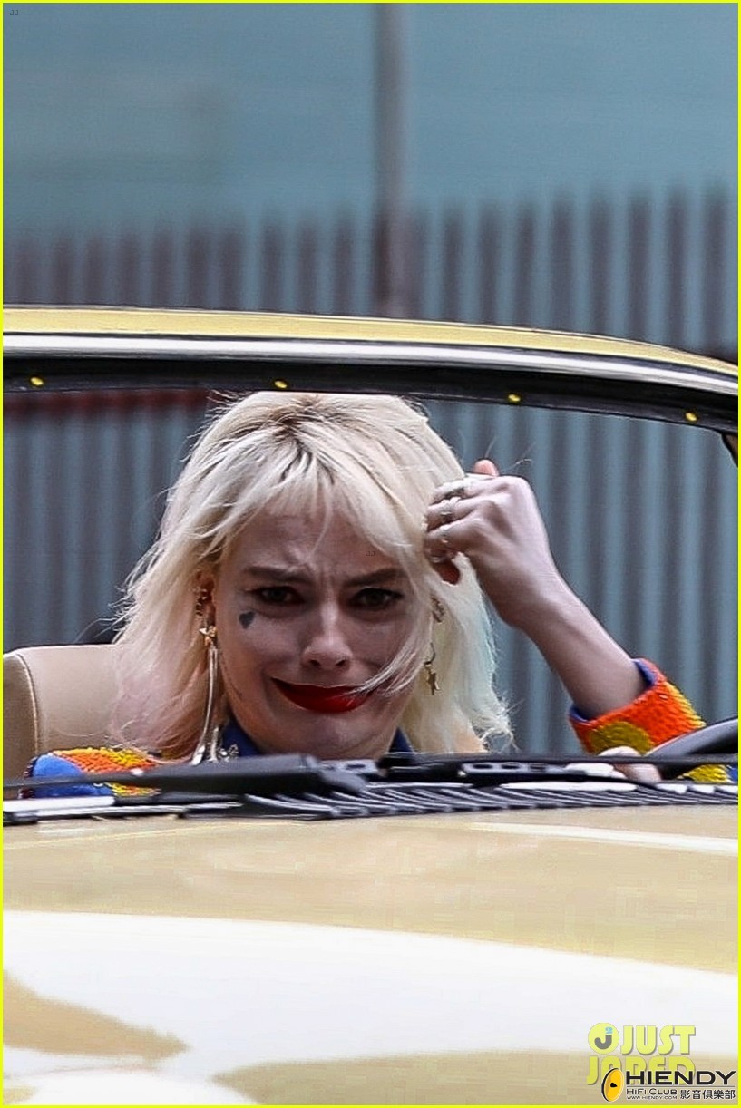 margot-robbie-animated-expressions-birds-of-prey-scene-01.jpg