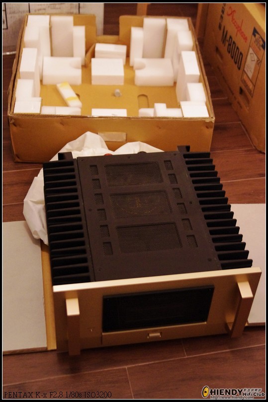 ACCUPHASE M8000-4.jpg