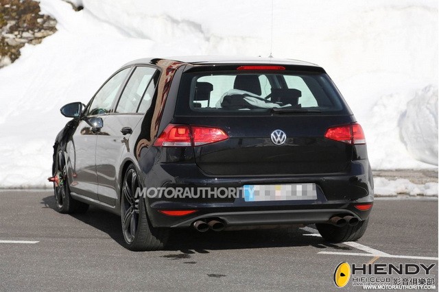 2015-volkswagen-golf-r-spy-shots_100430106_l.jpg