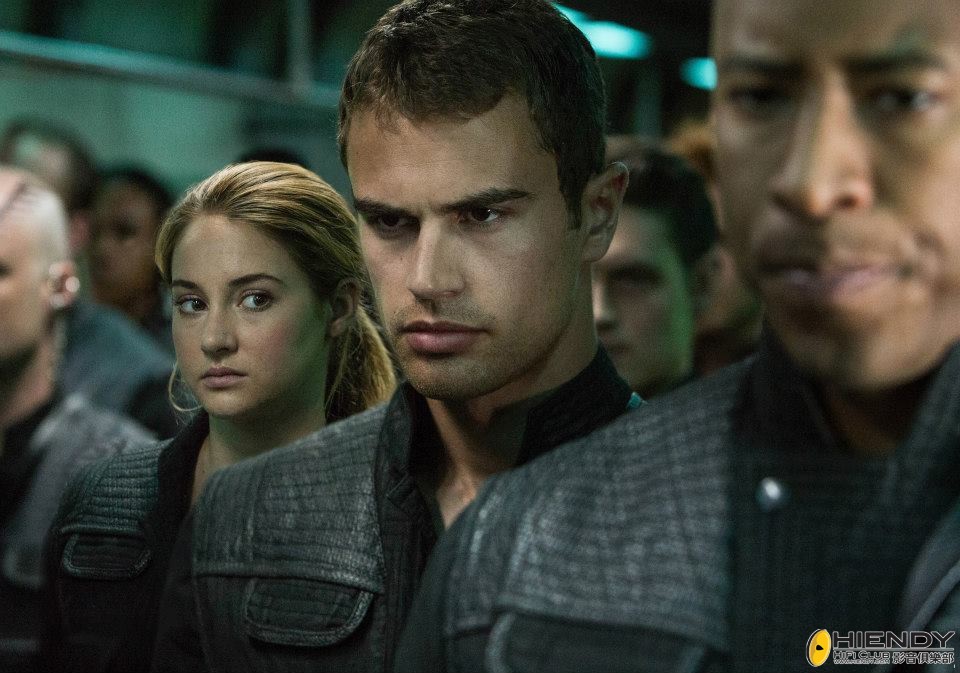 《divergent》分歧者: 异类叛逃