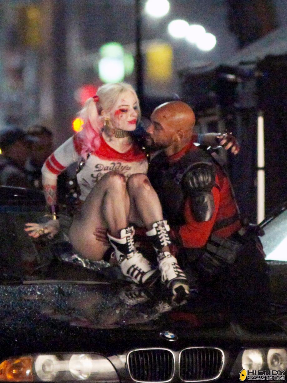 Will-Smith-and-Margot-Robbie (2).jpg