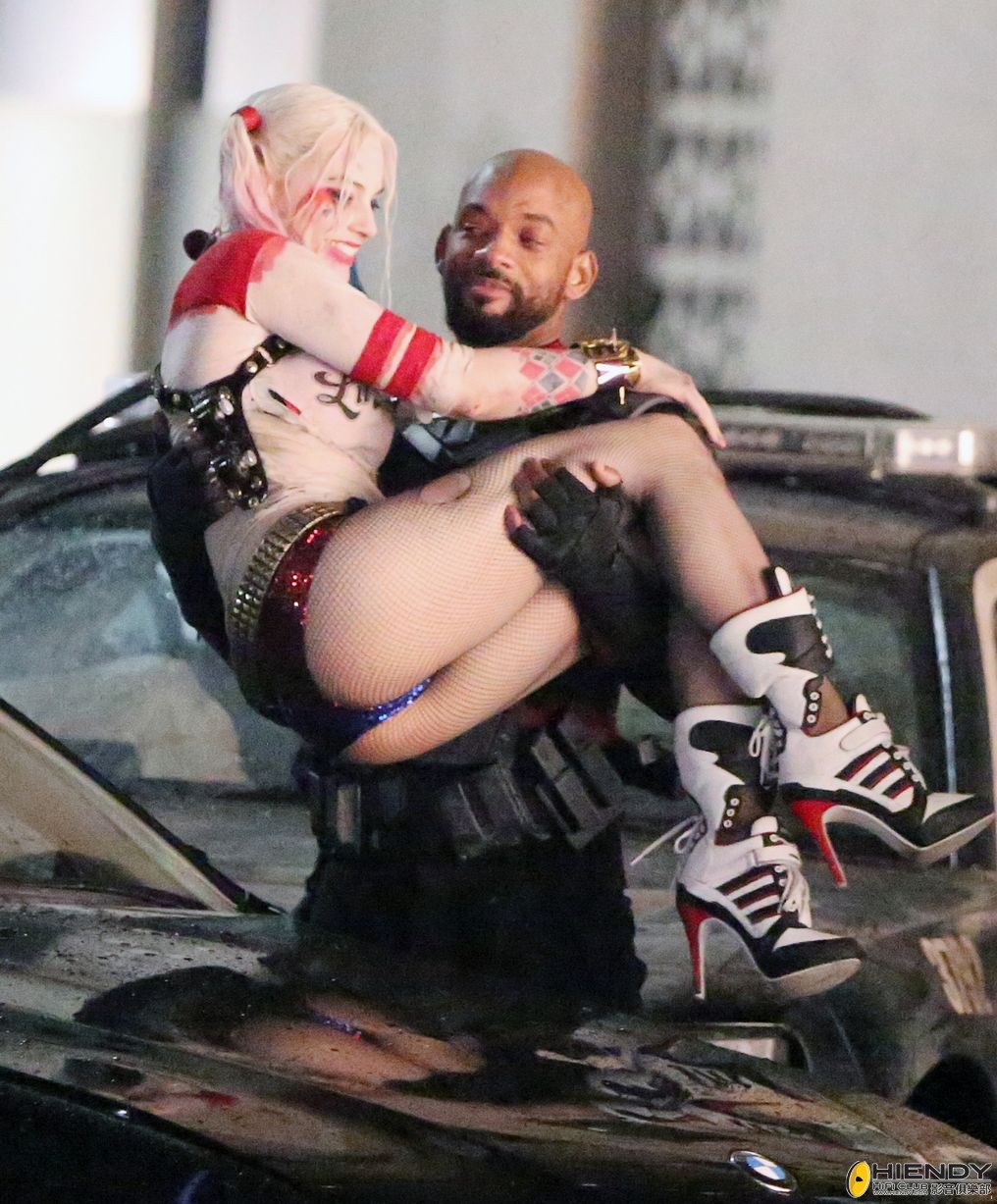 Will-Smith-and-Margot-Robbie.jpg