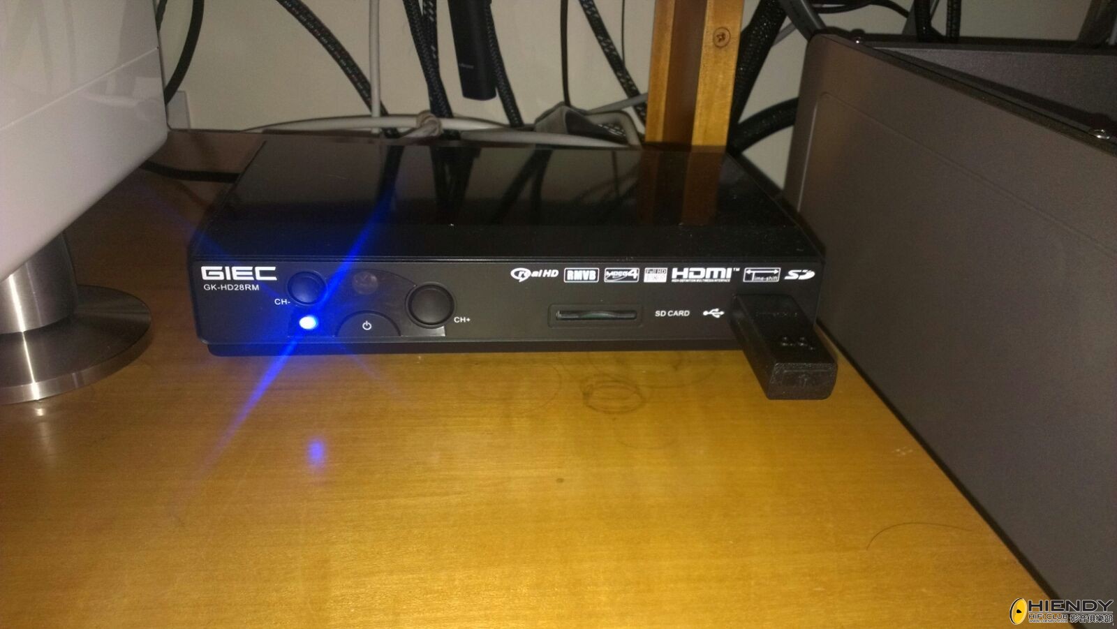 Jitterbug in GIEC TV box.jpg