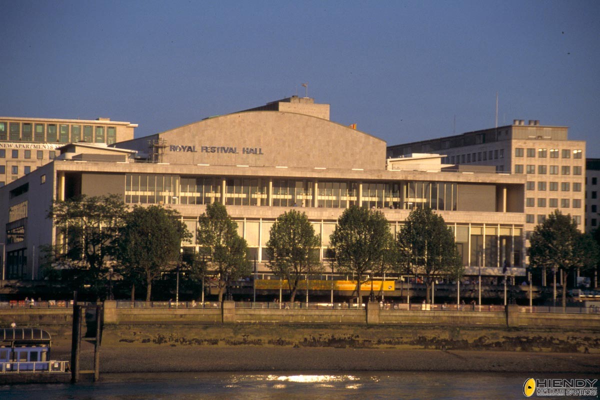 Festival Hall by Sount Bank.jpg