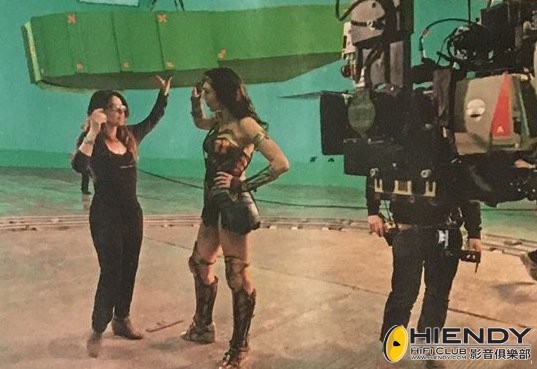 Muchas-nuevas-imágenes-de-Wonder-Woman-para-la-revista-Empire-5.jpg