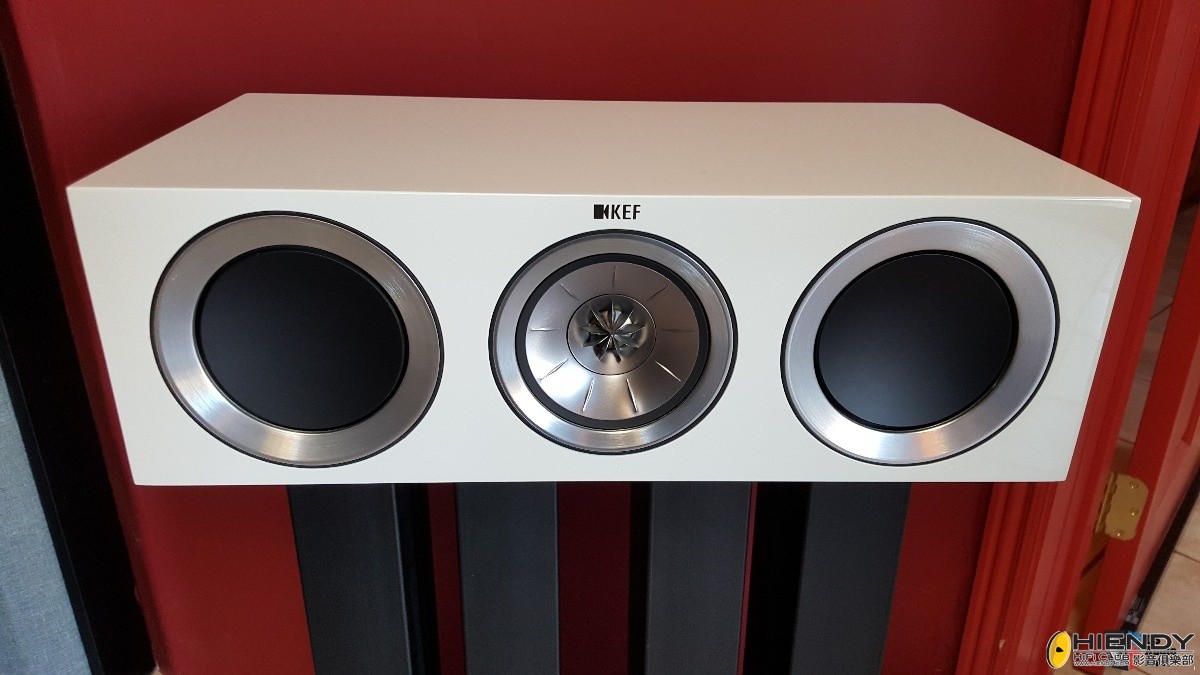 1120135-kef-r200c-center-channel-speaker-in-gloss-white.jpg