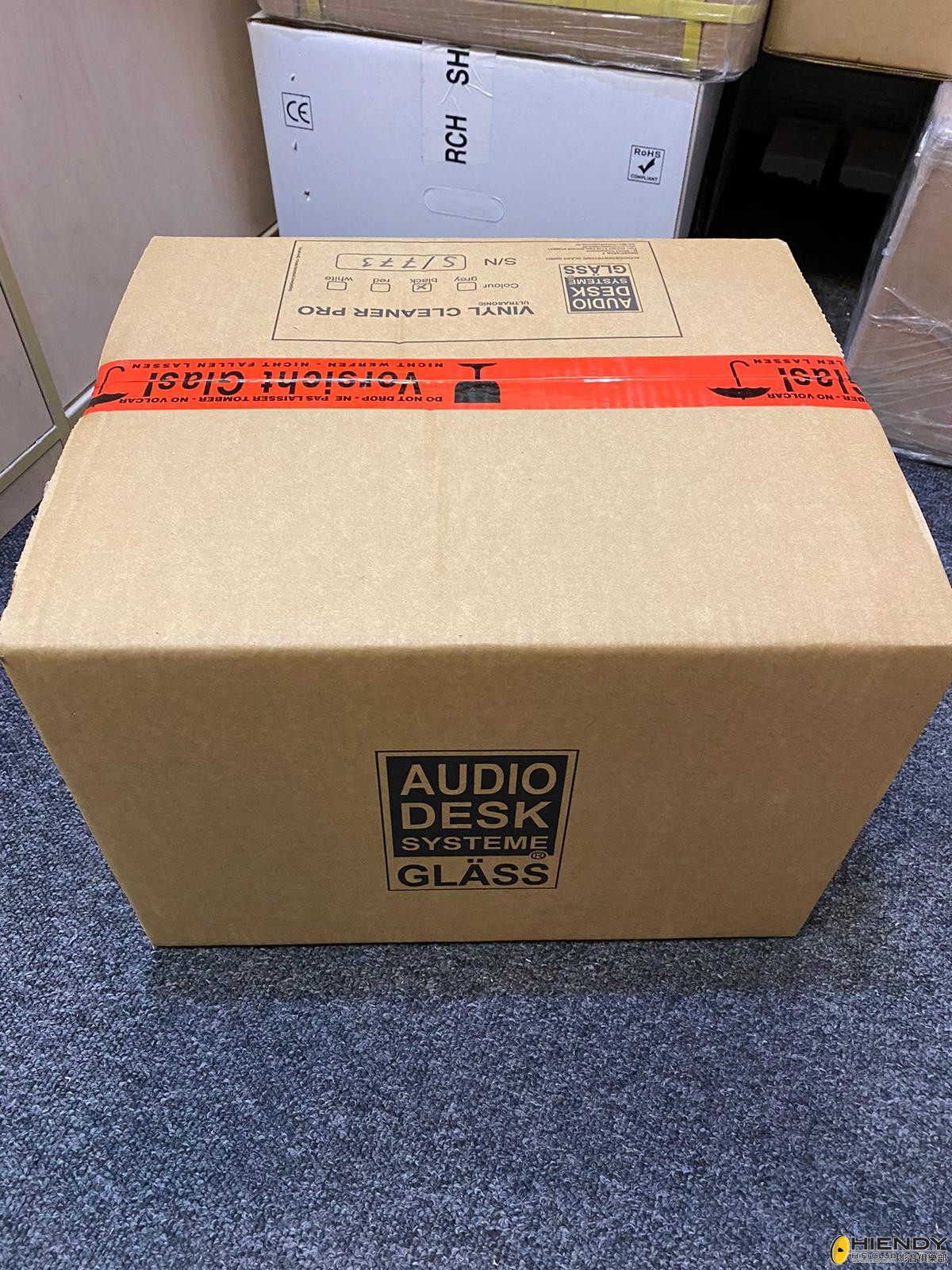 Audio-Desk-Systeme-PRO-Vinyl-Cleaner-detail.jpg
