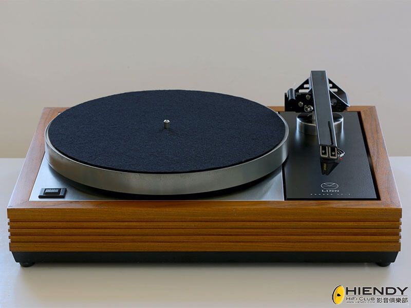 Supatrac-Blackbird-Carbon-Fibre-Tonearm-Top-View.jpg