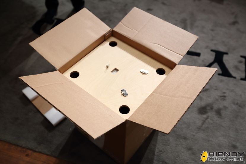 vividaudio_s12_004.jpg