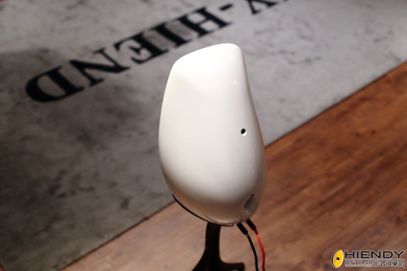 vividaudio_s12_016.jpg