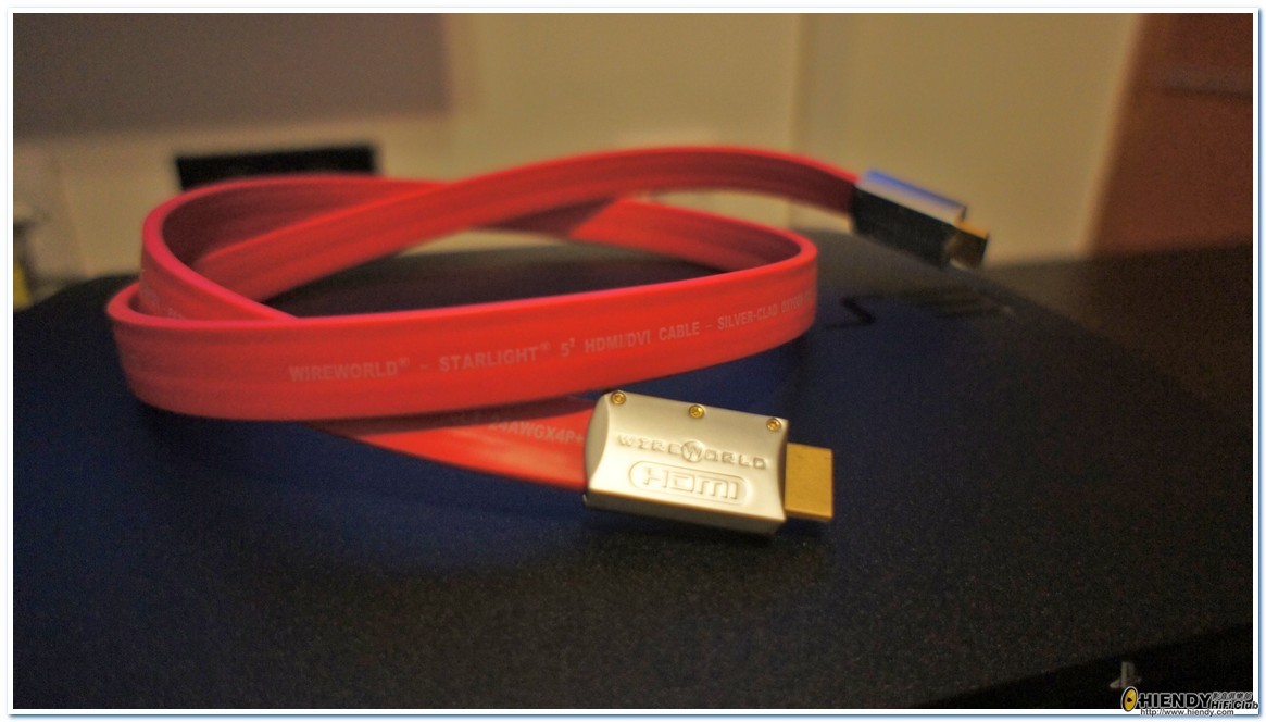 5) WIREWORLD STARLIGHT