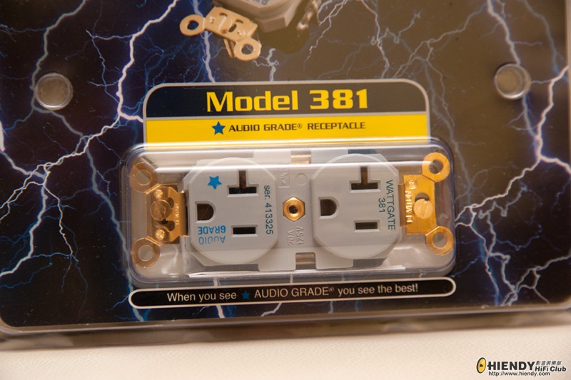 wall-plug-2.jpg