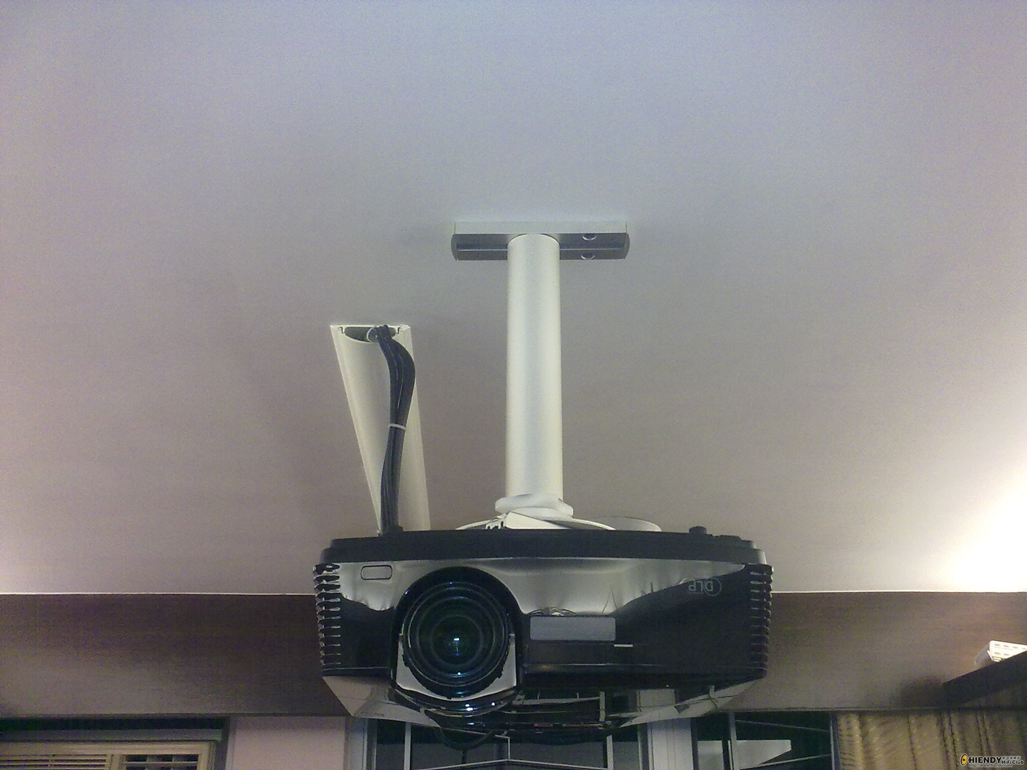 新架-睇唔到舊痕呢!