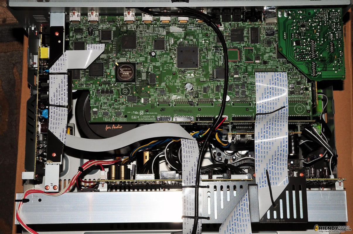 AV7005-inside.jpg