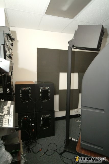 MK前設計師KEN Kresiel的studio，使用四隻MX-5000叠起使用，請大家留意他使用的拾鳥線 ...