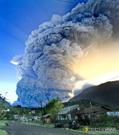 Volcano_Eruption_1.jpg