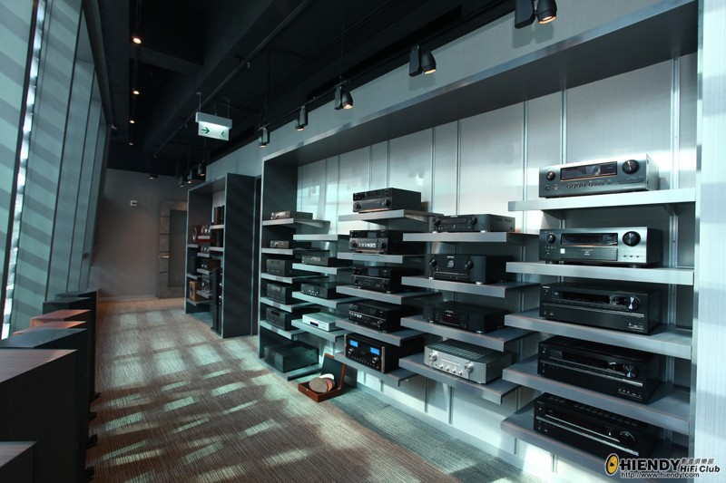 KEF Store Cubus (2).jpg